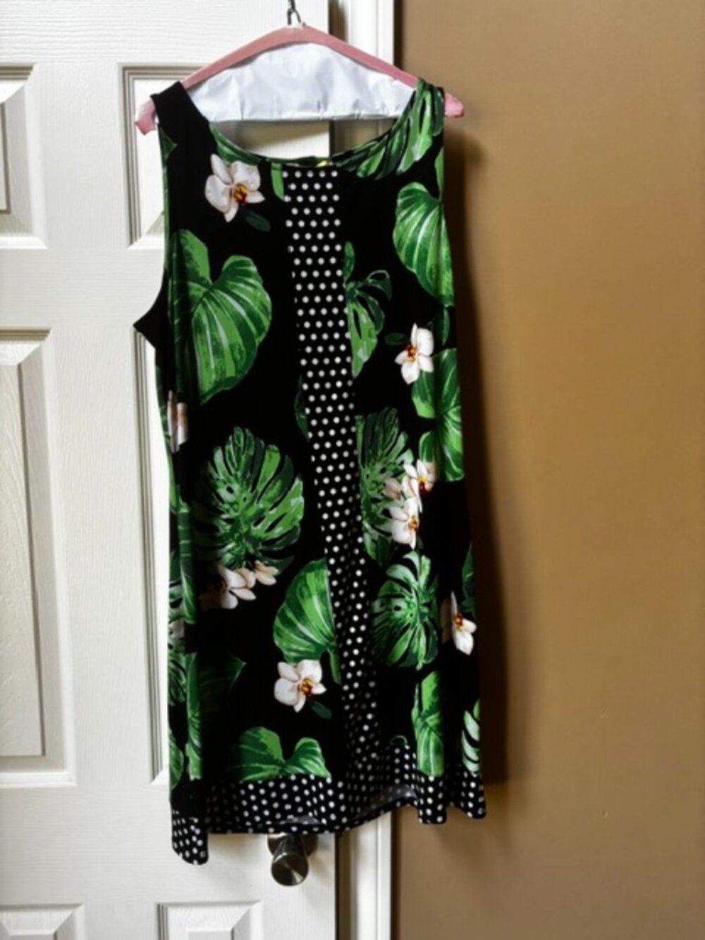 White House Black Market Dress, size XL